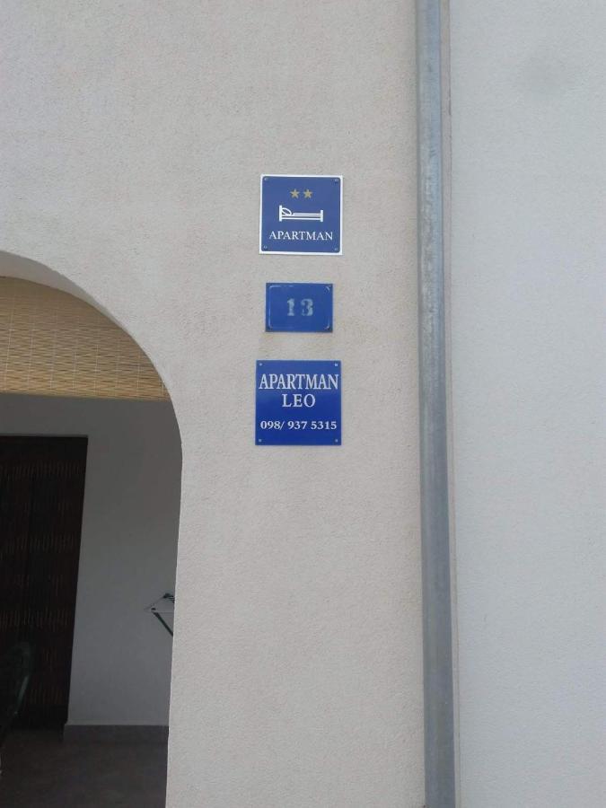 Apartament Leo Vir Zewnętrze zdjęcie