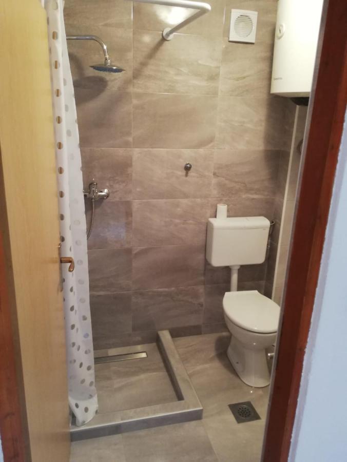 Apartament Leo Vir Zewnętrze zdjęcie