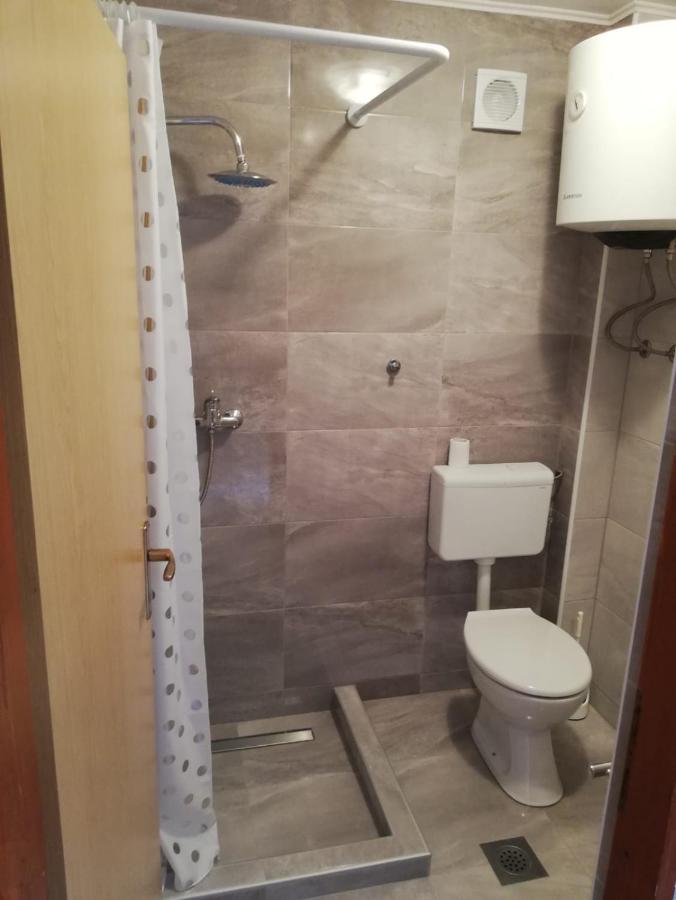Apartament Leo Vir Zewnętrze zdjęcie