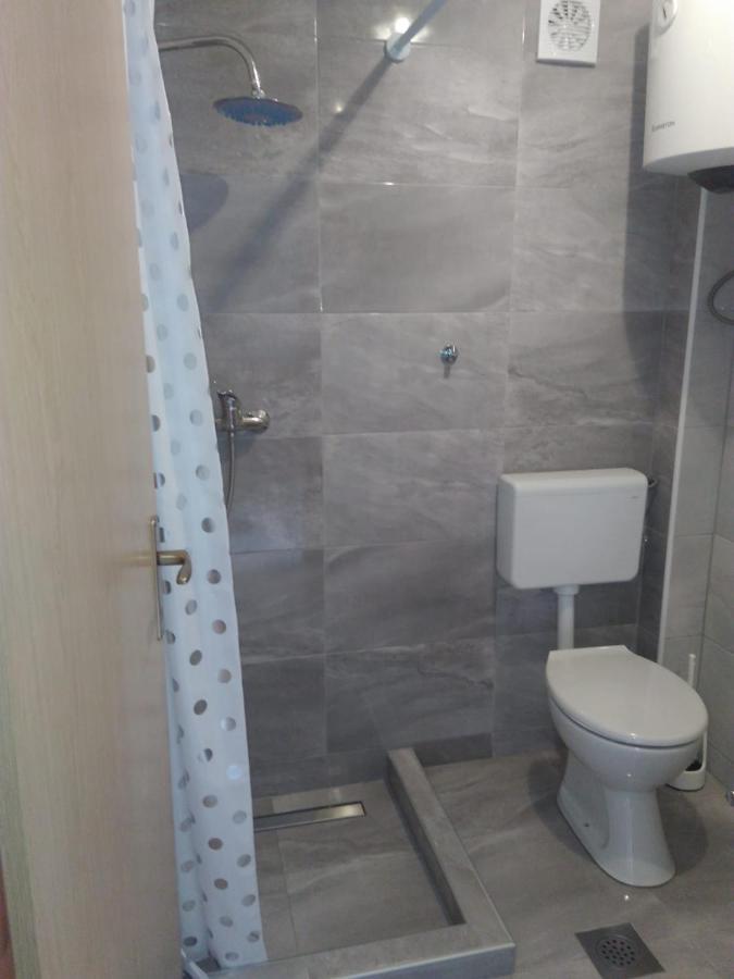 Apartament Leo Vir Zewnętrze zdjęcie
